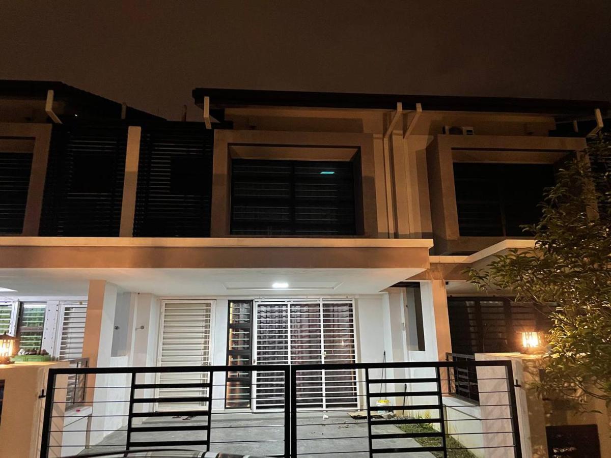 Homestay 3Br Near Setia Alam 샤알람 외부 사진